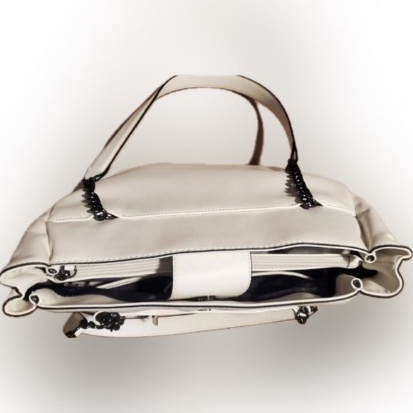 EUC Simply Vera Wang handbag - Picture 3 of 8